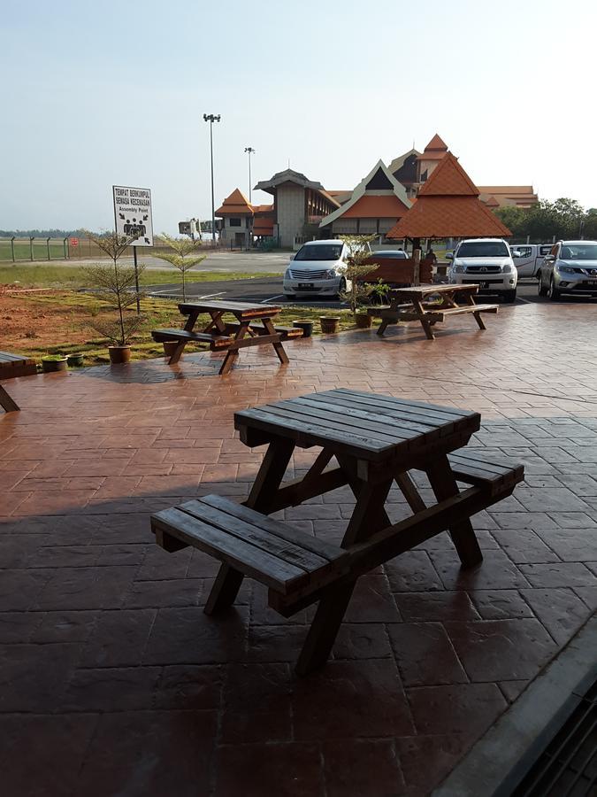 Am Transit Inn, Kuala Terengganu Esterno foto