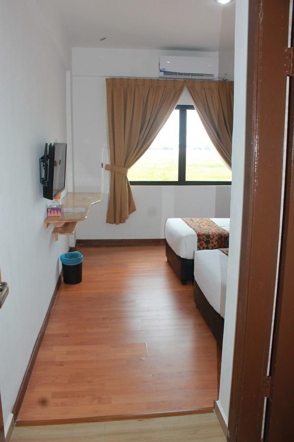 Am Transit Inn, Kuala Terengganu Esterno foto
